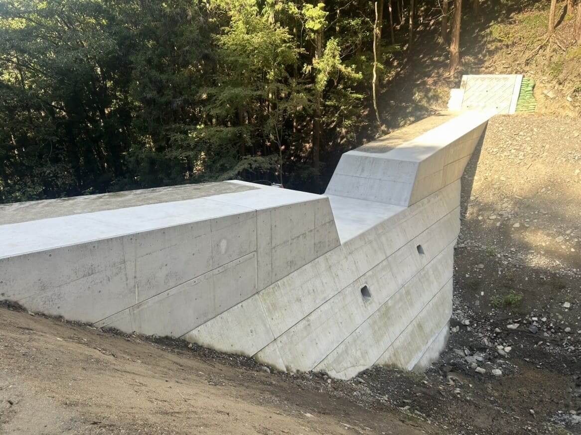（砂防メンテナンス事業）葛篭野川　砂防設備等緊急改築工事/重成土建