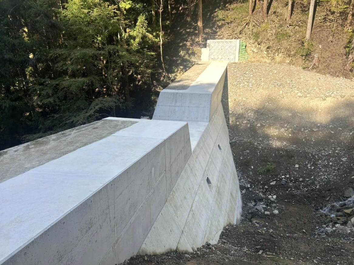 （砂防メンテナンス事業）葛篭野川　砂防設備等緊急改築工事/重成土建